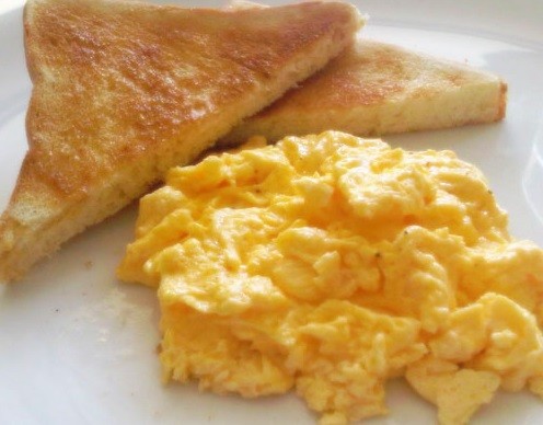 Scrambled Egg and Toast Breakfast Platter at Ten O Six Beach Road Bistro